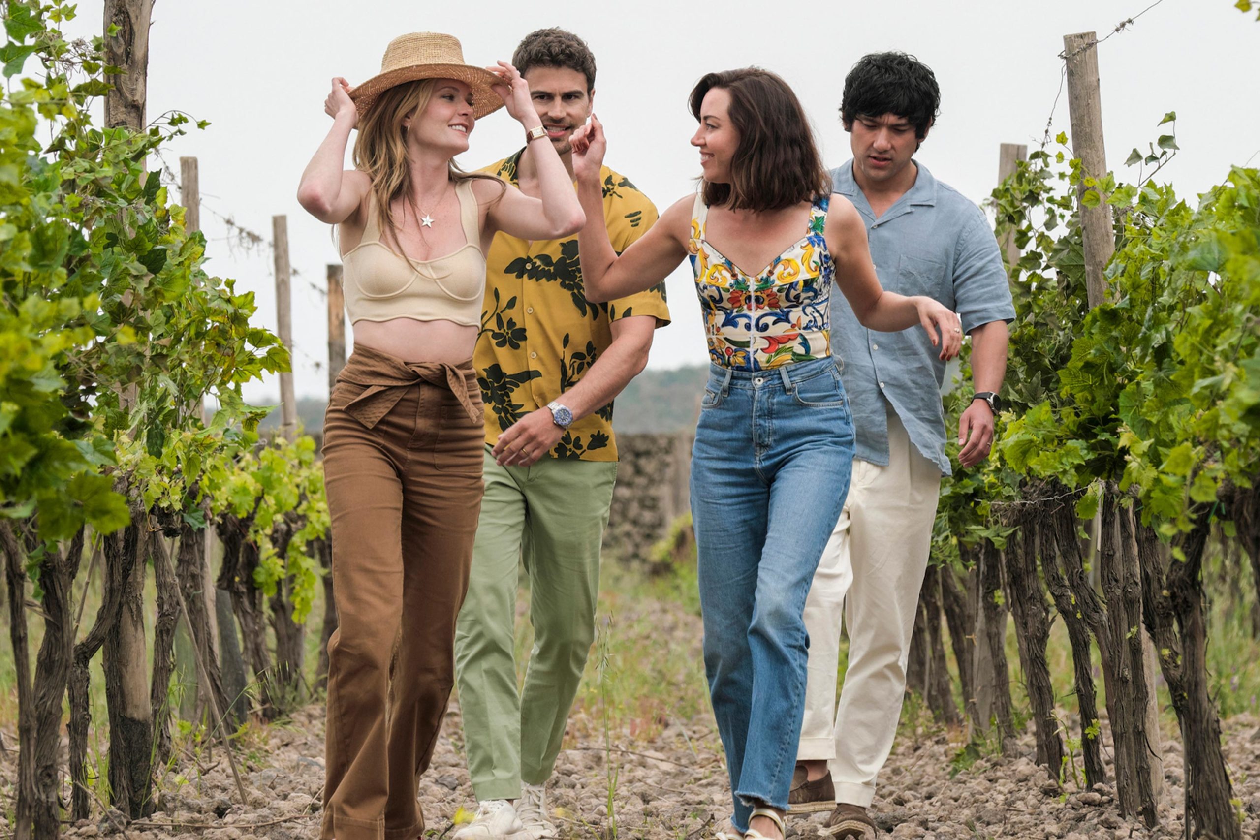 Best Vacation Looks From &lsquo;White Lotus&rsquo; Season 2! - AfterBuzz TV